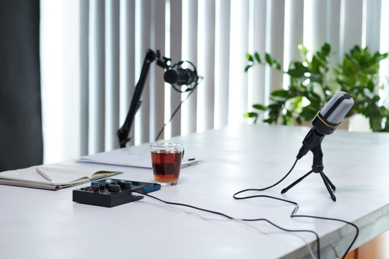¿Qué diferencia a un micrófono USB de uno XLR?